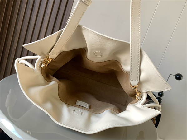 Loewe Medium Flamenco clutch in nappa calfskin