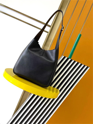 Y.S.L LE 5 A 7 Supple SMALL HOBO BAG In Black Leather