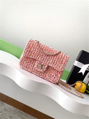 Cha.nel Flap Bag Sequins and Gold Tone Metal Pink AS4561