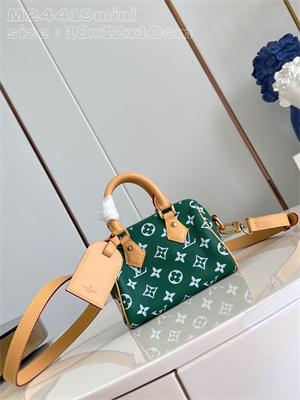 L.V Speedy P9  Bandoulière 18 Monogram Soft Calfskin Green