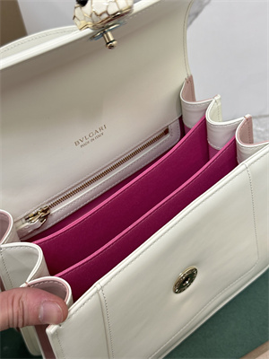 BVLGARI Serpenti Forever top handle bag Calfskin Leather White Color 289835