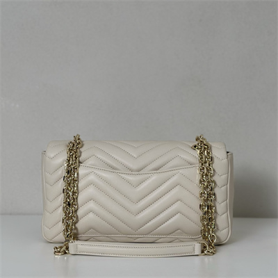 Gu.cci GG Marmont medium shoulder bag matelassé chevron lambskin leather Light gold-toned hardware White 837267