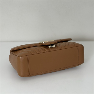 Gu.cci GG Marmont medium shoulder bag matelassé chevron lambskin leather Light gold-toned hardware Brown 837267