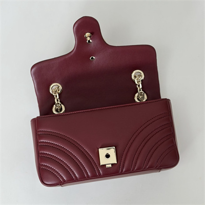 Gu.cci GG Marmont Small shoulder bag matelassé chevron lambskin leather Lt Gold toned hardware Rosso Ancora red 837280