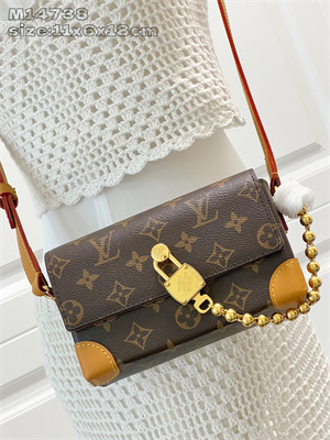 L.V Steamer Wearable Wallet Monogram Canvas M14738