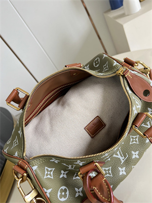L.V Speedy P9 Bandoulière 30 Monogram Soft Calfskin Green