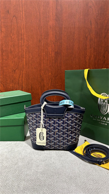 Goyard Beluga Mini Bag Goyardine Canvas & Chevroches Calfskin Navy Blue