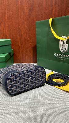 Goyard Beluga Mini Bag Goyardine Canvas & Chevroches Calfskin Navy Blue