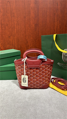 Goyard Beluga Mini Bag Goyardine Canvas & Chevroches Calfskin Red