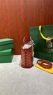Goyard Beluga Mini Bag Goyardine Canvas & Chevroches Calfskin Red