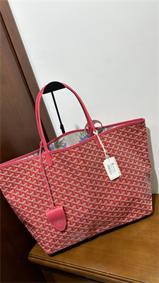 Goyard Saint Louis GM Bag In Goyardine Canvas & Chevroches Calfskin Fuchsia