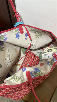 Goyard Saint Louis GM Bag In Goyardine Canvas & Chevroches Calfskin Fuchsia