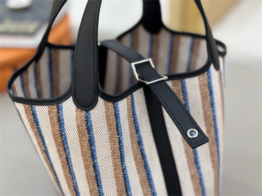 Picotin Lock 18 Bag in taurillon Clemence leather with “Couverture Lignes” embroidery Black HS