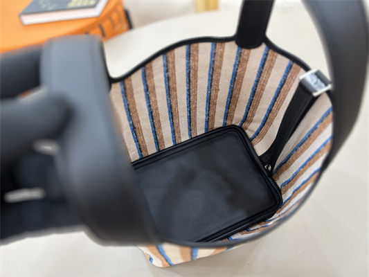 Picotin Lock 18 Bag in taurillon Clemence leather with “Couverture Lignes” embroidery Black HS