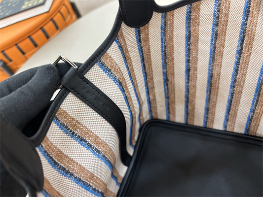 Picotin Lock 18 Bag in taurillon Clemence leather with “Couverture Lignes” embroidery Black HS