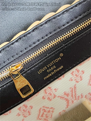 L.V Capucines Mini Bag Rattan and cowhide leather Black M26003