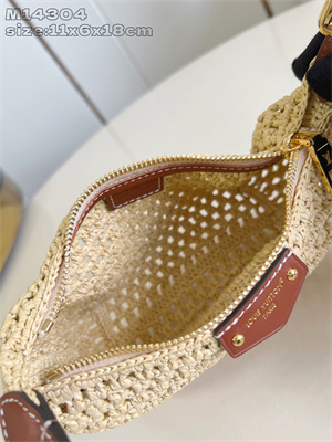 L.V  Hills Pochette Raffia & Brown Calfskin M14304
