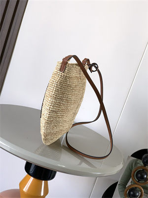 Loewe Slit pochette bag in raffia and calfskin Nature /Tan