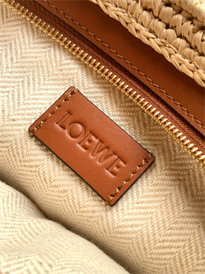 Loewe Slit pochette bag in raffia and calfskin Nature /Tan