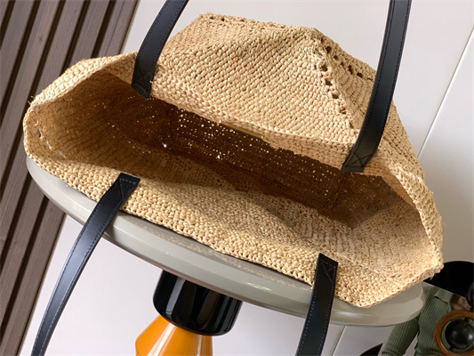 Loewe Medium Puzzle Fold tote in raffia Nature