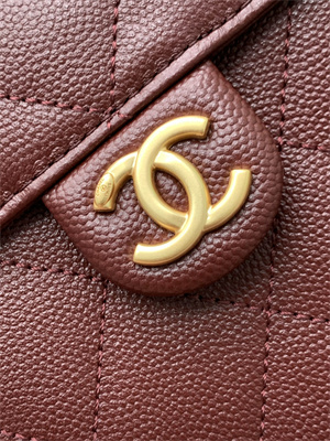 Chanel 25 Small Handbag Grained Calfskin Gold Tone Metal Burgundy AS5293