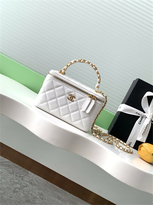 Chanel Vanity with chain Grained Calfskin& Gold-Tone Metal White AP4799