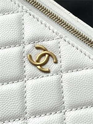 Chanel Vanity with chain Grained Calfskin& Gold-Tone Metal White AP4799