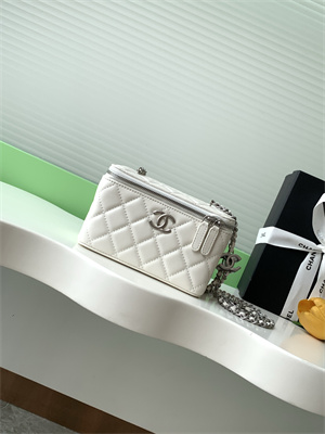 Chanel Vanity Case Lambskin & Silver-Tone Metal White AP3940