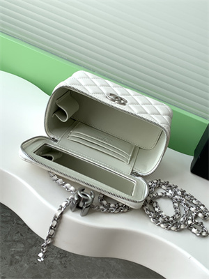 Chanel Vanity Case Lambskin & Silver-Tone Metal White AP3940