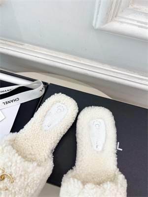 Chanel Slipper Women 38959