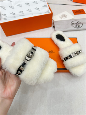 Her.mes Slipper Women 38960