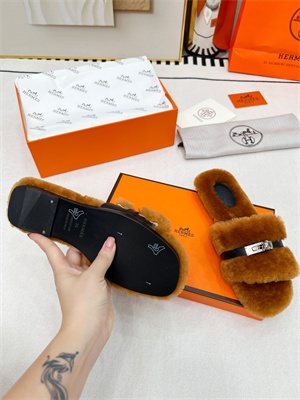 Her.mes Slipper Women 38961