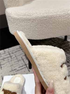 Celine Slipper 38975