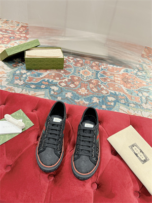 Gucci Sneakers Women/Men 38995