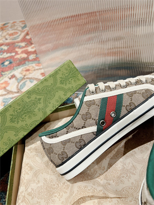 Gucci Sneakers Women/Men 38995