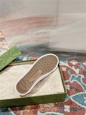 Gucci Sneakers Women/Men 38996