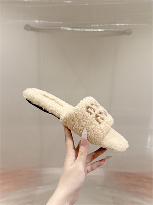 Miumiu Slipper Women 39002