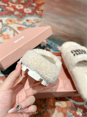 Miumiu Slipper Women 39003