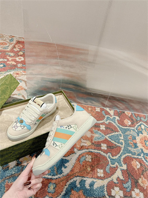 Gucci Sneakers Women 39011