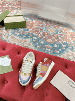 Gucci Sneakers Women 39012