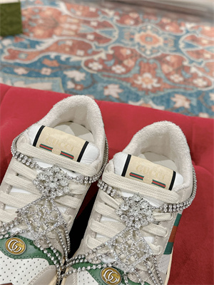 Gucci Sneakers Women 39012