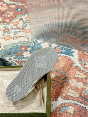 Gucci Sneakers Women/Men 39013