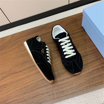 Prada Sneakers Women 39020