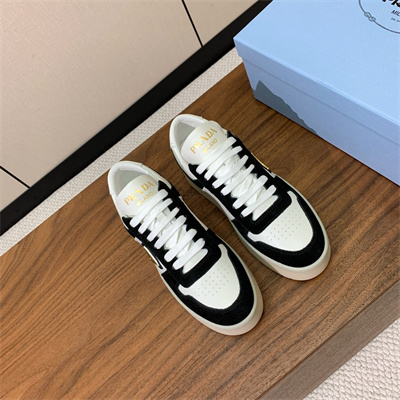 Prada Sneakers Women 39021