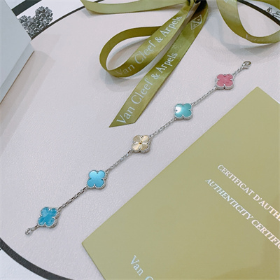 Van Cleef & Arpels Bracelet 38804 (many color options)