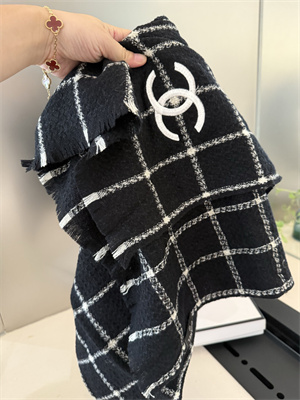 Chanel Wool Scarf 38929
