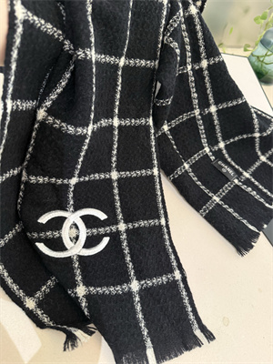 Chanel Wool Scarf 38929