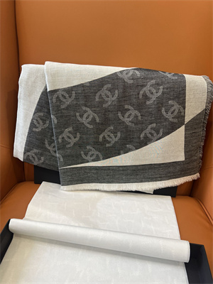 Chanel Wool/Cashmere/Silk Scarf/Shawl 38933