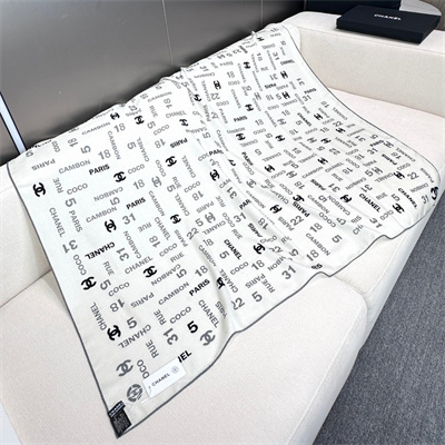 Chanel Cashmere/Silk Scarf/Shawl 38934