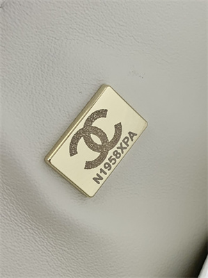 Chanel Small Classic Flap Bag Grained Calfskin Gold Tone Metal White 01117 TOP